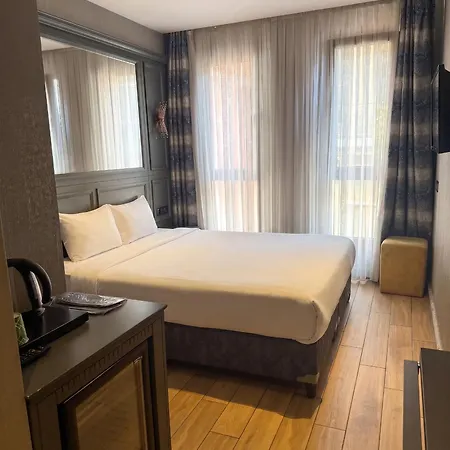 Peri Boutique Taksim 3*