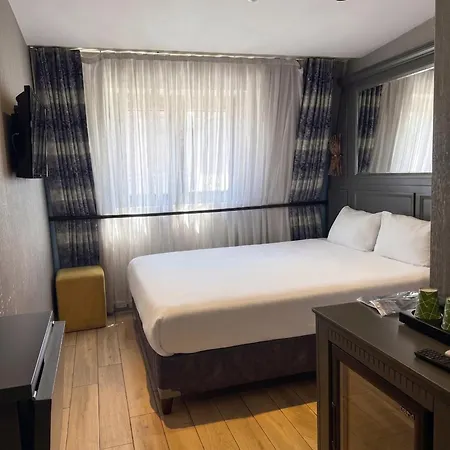 Hotel Peri Boutique Taksim 3*